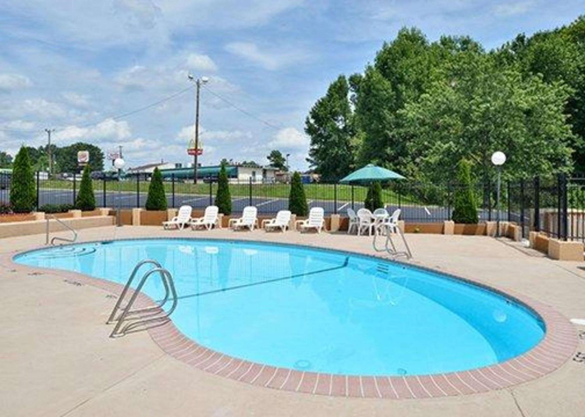 Quality Inn Asheboro South Экстерьер фото