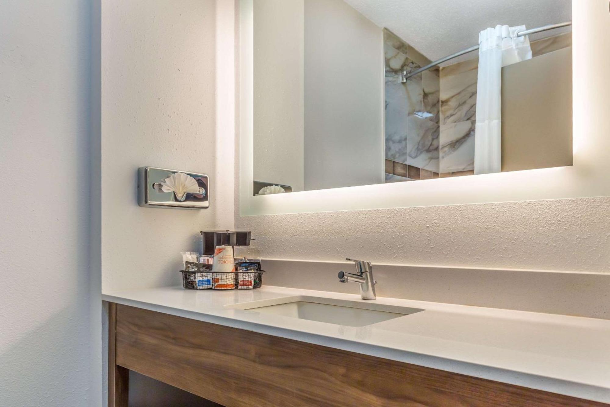 Quality Inn Asheboro South Экстерьер фото
